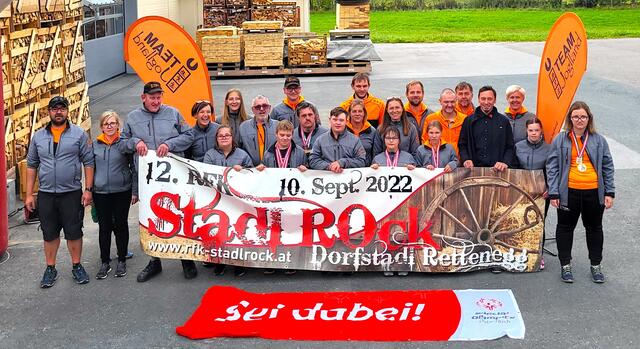 Große Freude über die Spende beim Joglland Inklusionsteam | Foto: RFK