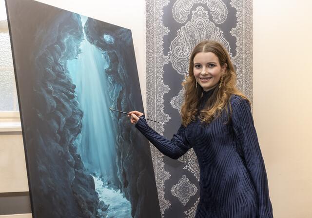 Lena Stöllinger, Malerin, wohnhaft in Salzburg aus Oberösterreich | Foto: Kunsthilfe Salzburg / Kolarik