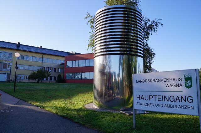 Aufgrund der vorherrschenden Corona-Pandemie ist der Eintritt im LKH Südsteiermark nach wie vor ganz klar geregelt. | Foto: Waltraud Fischer