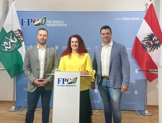 Ein Bild aus harmonischeren Zeiten. Michael Winter (links) will nach dem Parteiausschluss von Claudia Schönbacher und Alexis Pascuttini neuer Chef der Grazer FPÖ werden. | Foto: MeinBezirk.at