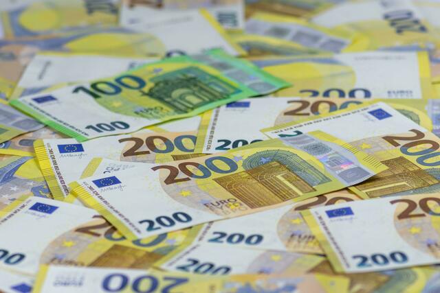In sieben Wochen wurden vier Milliarden Euro an 8,6 Millionen Menschen verteilt. | Foto: Symbolbild: Unsplash