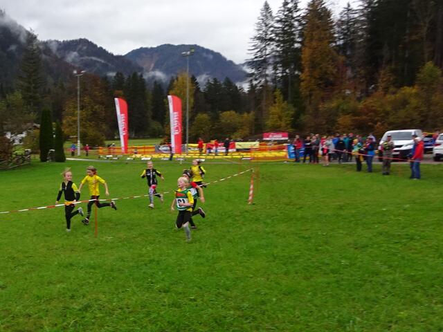 Spannender Zieleinlauf beim Sommer-Biathlon am Lärchenhof