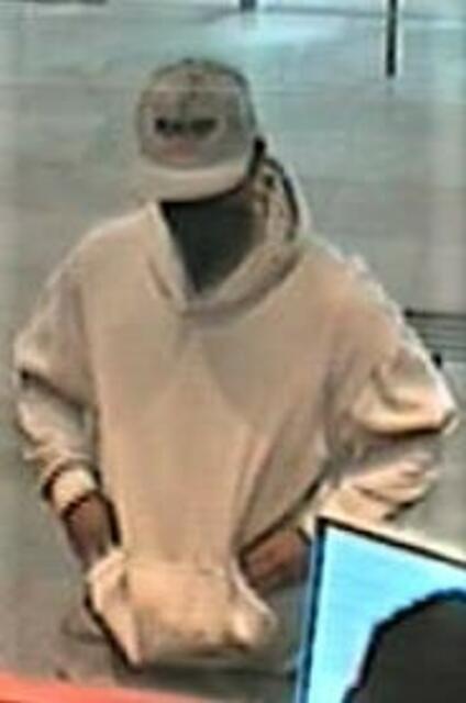 Der bislang unbekannte Täter forderte laut Polizei Bargeld und flüchtete anschließend mit Beute in unbekannter Höhe in unbekannte Richtung. | Foto: Polizei Salzburg