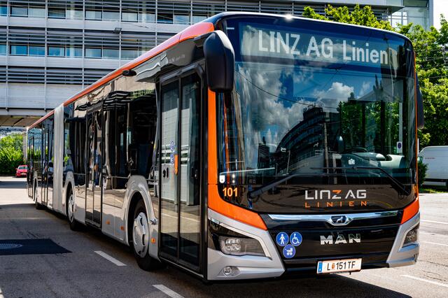 Aufgrund einer Bundesheer-Veranstaltung kommt es am Abend des 24. Oktober zu einem Schienenersatzverkehr mit Bussen zwischen Hauptbahnhof und Sonnensteinstraße.  | Foto: Linz AG Linien GmbH