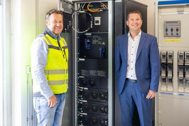 v.l.n.r.: Johannes Haberl, technischer Leiter bei Mayr-Melnhof Holz Gaishorn GmbH, und Peter Reisinger, Vertriebsleiter und Prokurist EPS Electric Power Systems GmbH | Foto: privat