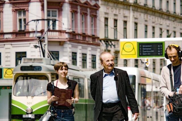 Auch Stadthistoriker Karl Albrecht Kubinzky kann beim Audiowalk zu Rate gezogen werden.  | Foto: Roland Renner