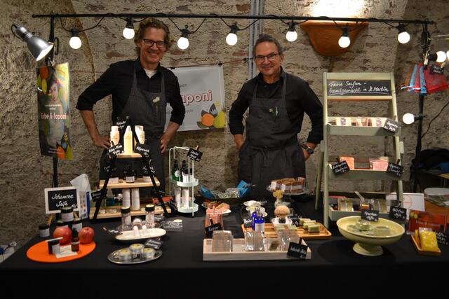 Peter Bamler und Helge Herwerth von Erbe &amp; Saponi aus St. Martin /Raab waren mit ihrem Stand dabei. | Foto: Bogad Vanessa