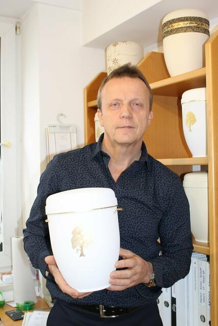 Johann Haselbauer führt mit seinem Bruder Heinrich in dritter Generation den Familienbetrieb. | Foto: Auer