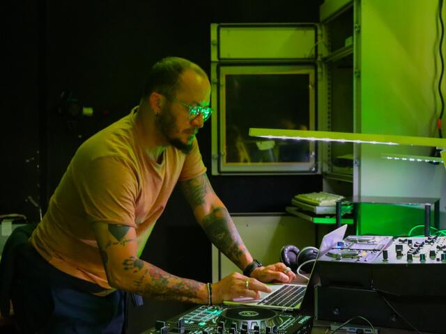 Dj Regis | Foto: Alejandra Ortiz