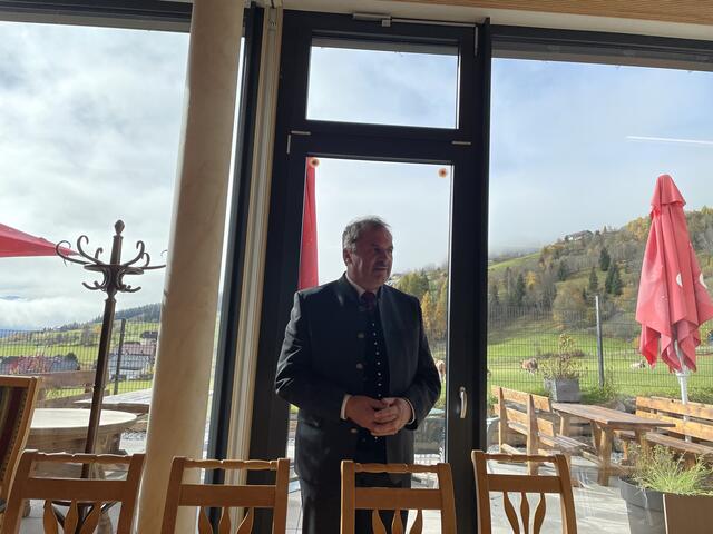 Bgm Peter Perner bei seinen Grußworten | Foto: Kameradschaft Lessach