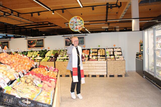 Der neue Voitsberger Seelsorgeraumleiter Martin M. Trumler segnete die Räumlichkeiten. | Foto: Lederer