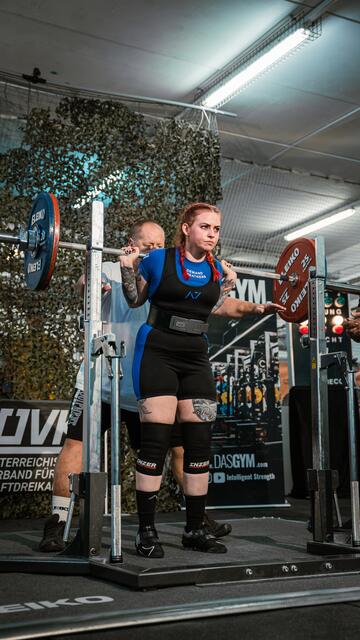 Powerlifting besteht aus drei Disziplinen: Kniebeuge (Squat), Bankdrücken (Bench Press) und Kreuzheben (Deadlift) | Foto: Antonio Loncarevic &amp; Nico Schneeweis