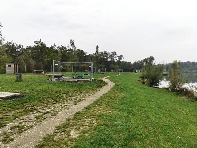 Ein ungewohntes Bild gibt es derzeit bei den Liebenauer Auwiesen: die dortigen Feuerstellen wurden von der Stadt Graz abgeriegelt. | Foto: MeinBezirk.at