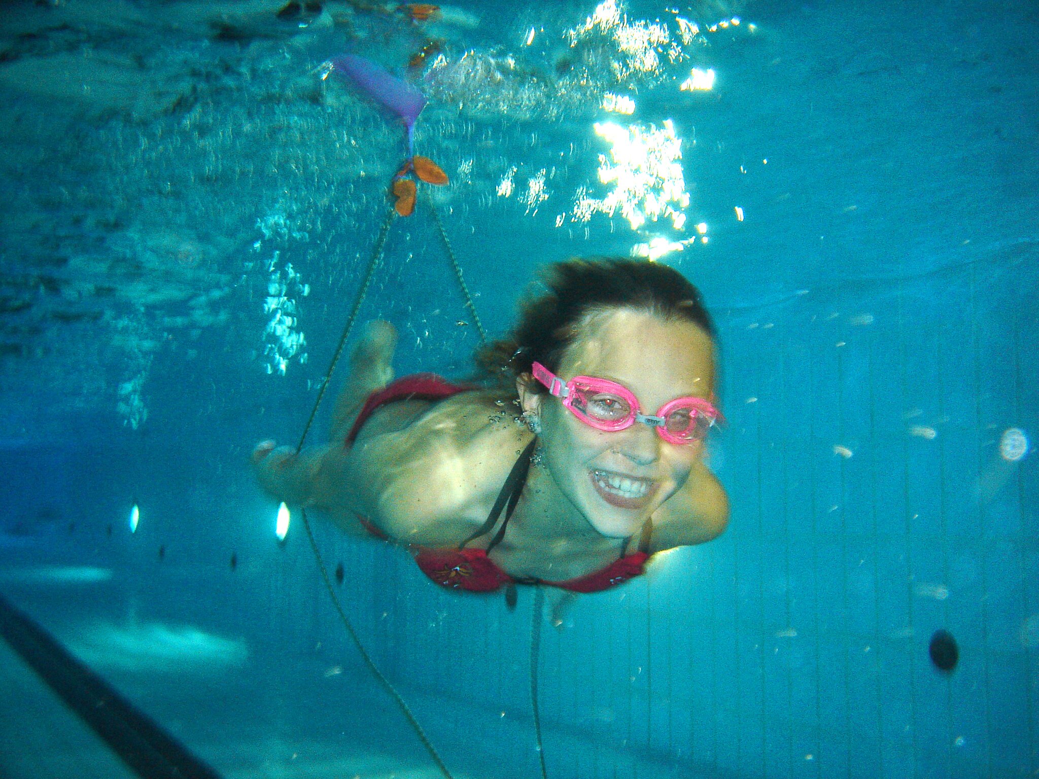 Tiroler Schwimminitiative: Tiroler Schwimminitiative hält Kinder über ...