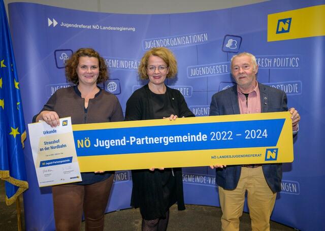 Strasshof darf sich NÖ Jugend-Partnergemeinde nennen. | Foto: NLK Burchhart