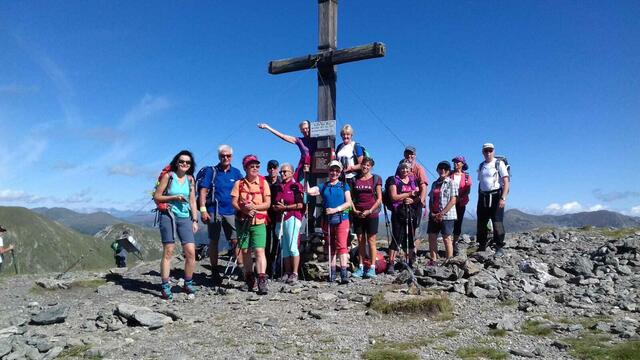 Mitglieder des Mürzer Alpenvereins wollen stets hoch hinaus: Hier bei einem Gipfelerfolg bei der Wanderwoche in Bad Kleinkirchheim. | Foto: ÖAV/Eichtinger