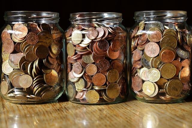 Ob das für die private Altersvorsorge reicht? Bezüglich der finanziellen Vorsorge bilden junge TirolerInnen österreichweit das Schlusslicht. | Foto: Pixabay/WFranz (Symbolbild)