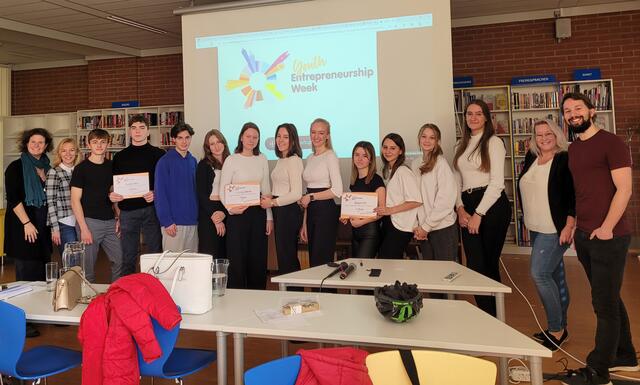 Fast zwei Drittel der etwa vierzig Schülerinnen und Schüler sind interessiert selbst einmal ein Unternehmen aufzubauen, da kam die "Young-Entrepreneurship-Week" genau richtig.  | Foto: HAK Weiz