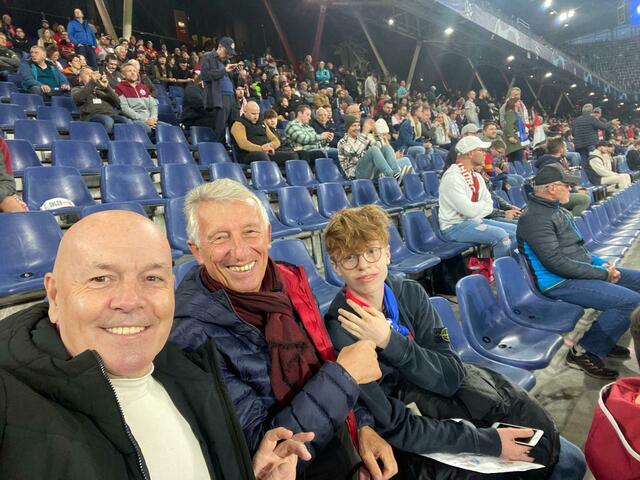 Bgm. Georg Rosner war mit Gemeindebund -Präsident a. D. Helmut Mödelhammer beim Champions League-Match von Red Bull Salzburg gegen FC Chelsea. | Foto: Georg Rosner