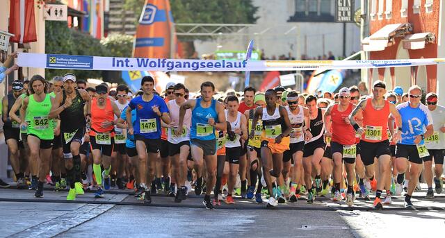 Der Start beim fünfzigsten internationalen Wolfgangseelauf. | Foto: Hermann Hörmanndinger