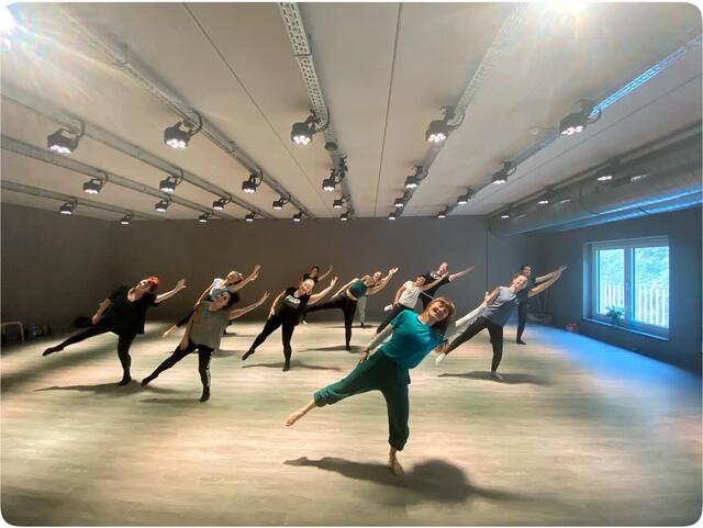 Wenn US-Tänzerin Jennifer Mann nach Imst kommt, wird freilich getanzt – zum wiederholten Male im heimischen „JOYdance“-Studio. | Foto: JOYdance