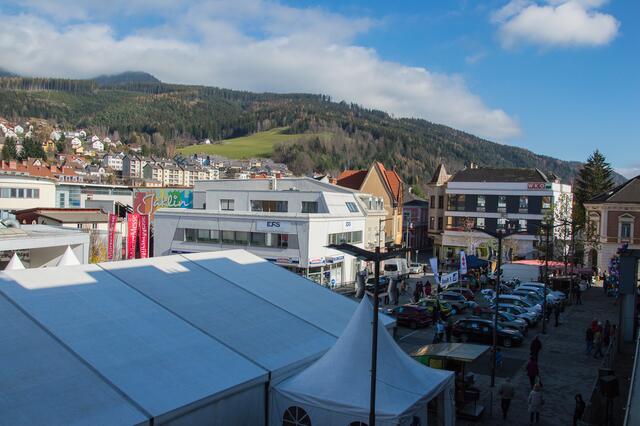 Vom 4. bis 6. November ist wieder Messe-Zeit in Mürzzuschlag. Insgesamt 91 Ausstellerinnen und Aussteller zeigen ihre Dienstleistungen und Produkte. | Foto: Baumann