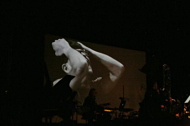 Ein Thema das mit großen Emotionen einhergeht hat Harry Triendl auch in der Visualisierung mit Sensibilität umgesetzt.