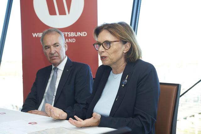 Tourismusstaatssekretärin Susanne Kraus-Winkler und WK-Präsident Peter Nemeth sprachen über die aktuelle Situation im heimischen Tourismus. | Foto: WB/Emmerich Mädl