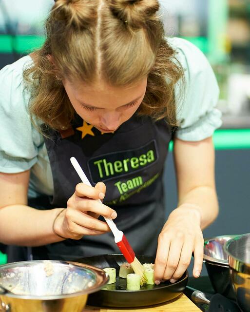 Theresa Putz in Aktion: Ihr "herbstlicher" Löffel fand großen Anklang. | Foto: SAT.1/Jens Hartmann