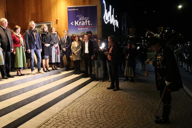 Der landesübliche Empfang.  | Foto: Elisabeth Zangerl 