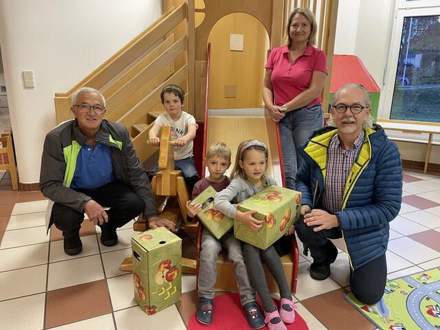 Rohrbach-Berg: 600 Liter Apfelsaft für Kindergartenkinder - Rohrbach