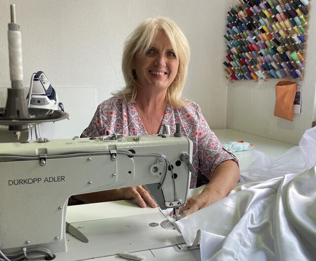 Schneidermeisterin Birgit Miglar | Foto: RegionalMedien Kärnten