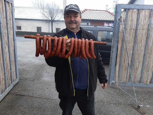 Würstel und Speck aus Eigenproduktion | Foto: privat Hoffmann