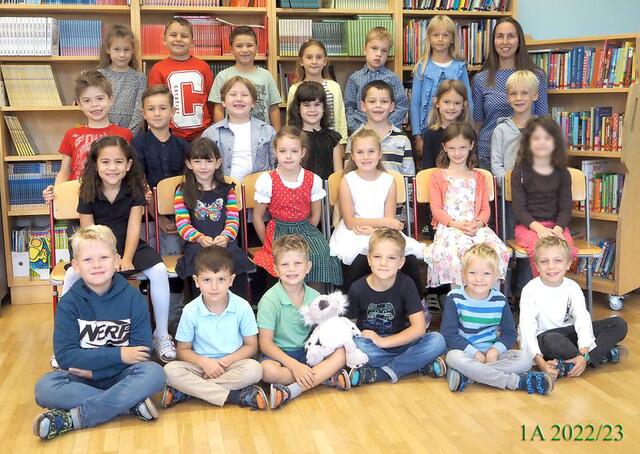 1a der VS Gablitz mit Klassenlehrerin Cornelia Tellian. | Foto: Juniorfoto