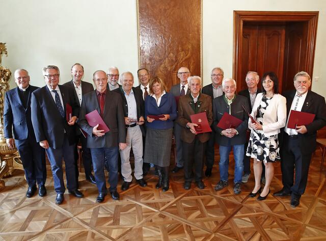 Di zese Gurk Bischof Marketz Verlieh Auszeichnungen F r Ehrenamtliche 
