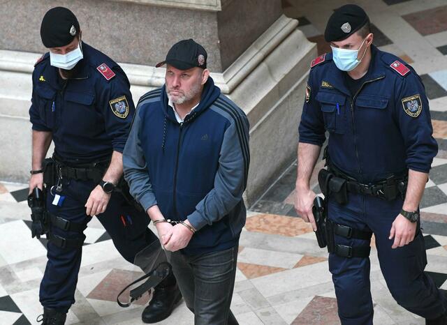 Wegen sexuellen Missbrauchs Minderjähriger saß Judo-Olympiasieger Peter Seisenbacher seit 2019 im Gefängnis. Nun wurde der Wiener bedingt entlassen. | Foto: Helmut Fohringer / APA / picturedesk.com
