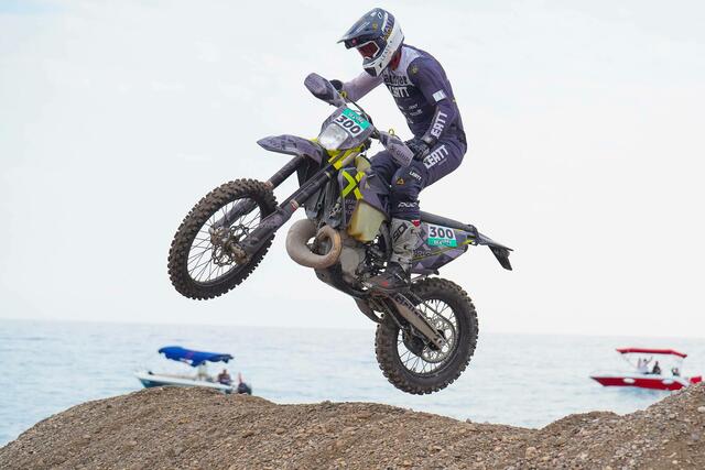 Beim "Sea to Sky" ging es wortwörtlich hoch hinauf. Der Mount Olympos wurde per Motorrad erklommen. | Foto: Enduro