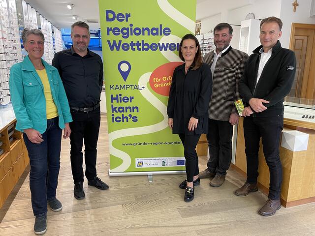 Wettbewerb für Gründer und ihre genialen Ideen: Danja Mlinaritsch, Erhard und Ulrike Huber, LA Josef Edlinger und Stefan Lettner (Cima). | Foto: Necker