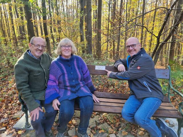 Leopold Panholzer, Elfriede Panholzer und Herbert Willer (SamLa Bereichsleiter). | Foto: zur Verfügung gestellt