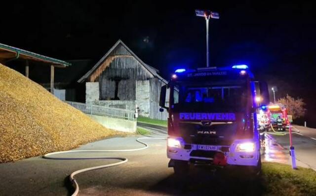 Eine Ausbreitung des Brandes konnte dank der Einsatzkräfte verhindert werden.  | Foto: FF St. Jakob im Walde
