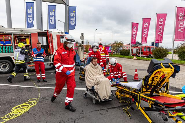 Versorgung und Betreuung von Verletzten | Foto: Erwin Leimlehner