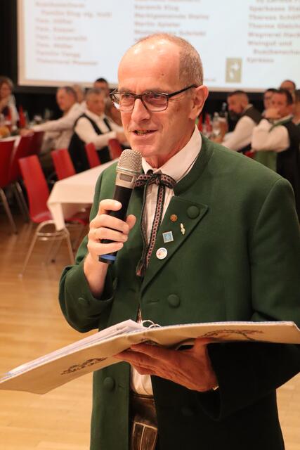Obmann Peter Nöhrer bei seiner Begrüßung