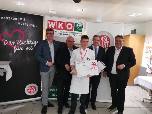 Sebastian Wimmer (17) durfte sich in Linz über Platz drei freuen.  | Foto: BS Altmünster
