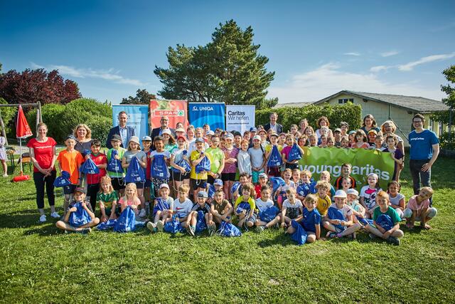 Auf die Plätze, fertig, los: Über 1.000 Kinder aus 13 Schulen in Niederösterreich liefen beim youngCaritas Laufwunder 2022 für den guten Zweck und konnten so über 33.000 Euro an Spenden für die Ukraine-Hilfe sammeln – ein neuer Rekord! | Foto: Franz Gleiss