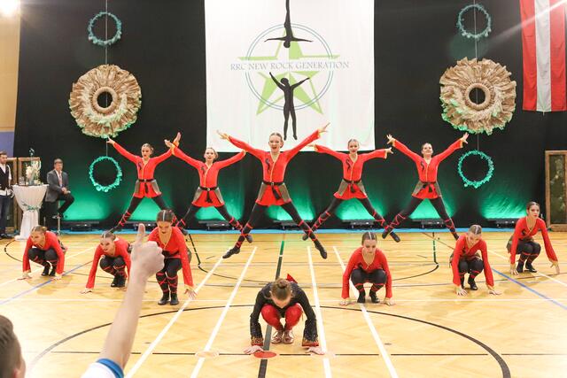 Die Girls Formationen begeisterten mit ihren Darbietungen