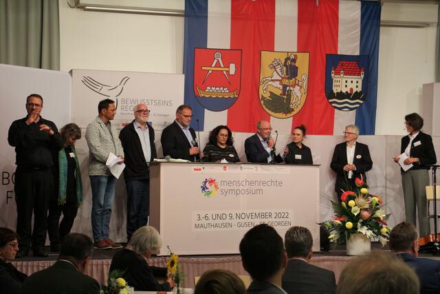 Organisatoren, Experten und Aktivisten können auf ein erfolgreiches Symposium zurückblicken. | Foto: Eckhart Herbe