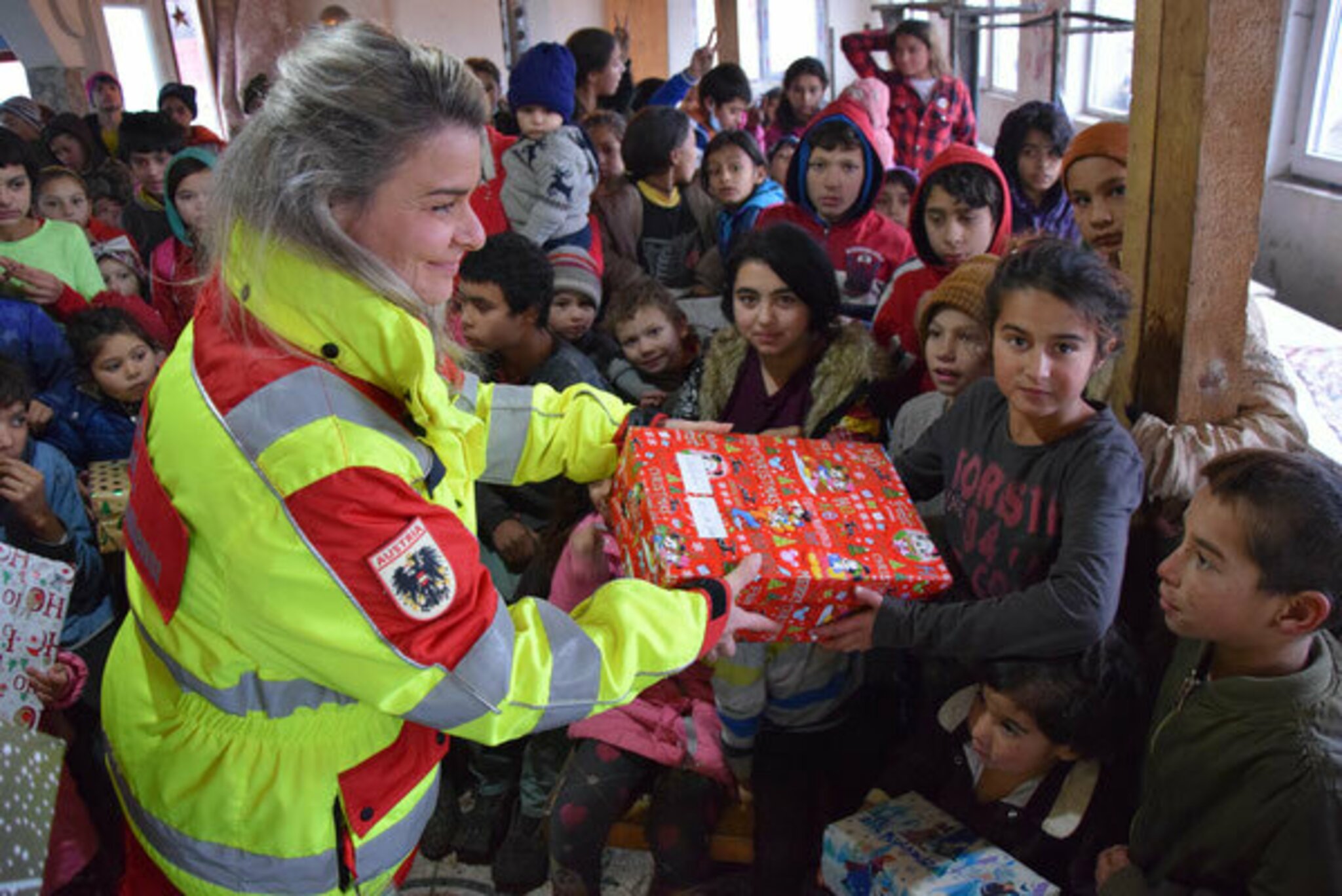 ÖLRG AKTION - Weihnachtskiste: Bringen Sie Kinderherzen zum Strahlen♡ - Leibnitz