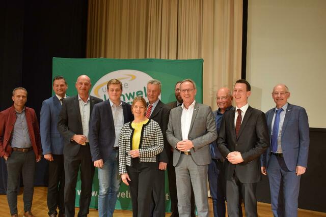 Der BAV Kirchdorf feierte sein 40-jähriges Bestehen: Siegfried Pramhas, Michael Gruber, Christian Dörfl, Stefan Kaineder, Elisabeth Leitner, Gerhard Lindbichler, Tobias Höglinger, Roland Wohlmuth, Christian Ehrengruber, Stefan Postlmayr, Thomas Anderer (v.li.) | Foto: BAV Kirchdorf