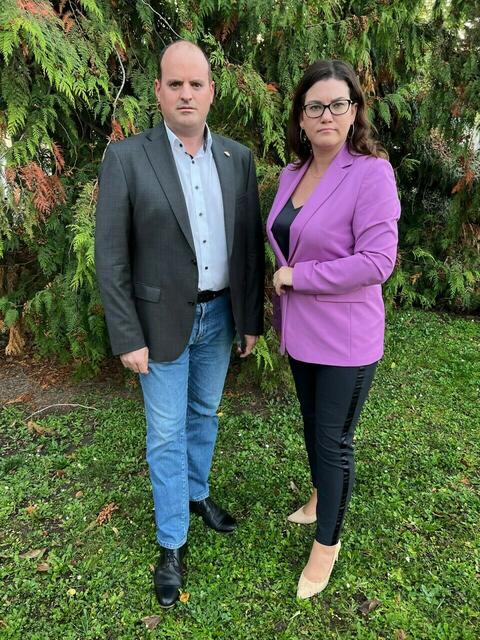 Nationalratsabgeordnete und SPÖ-Bezirksvorsitzende von Mistelbach, Melanie Erasim, sowie der Gänserndorfer Bezirksvorsitzende Rene Zonschits wollen bezirksübergreifend in Sachen Kinderärzte am selben Strang ziehen. | Foto: SPÖ