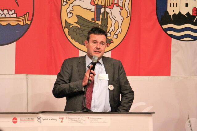 Menschenrechtsanwalt Georg Bürstmayr hofft auf rasche Umsetzung der "Unabhängigen Beschwerde- und Ermittlungsstelle". | Foto: Claudia Haunschmied